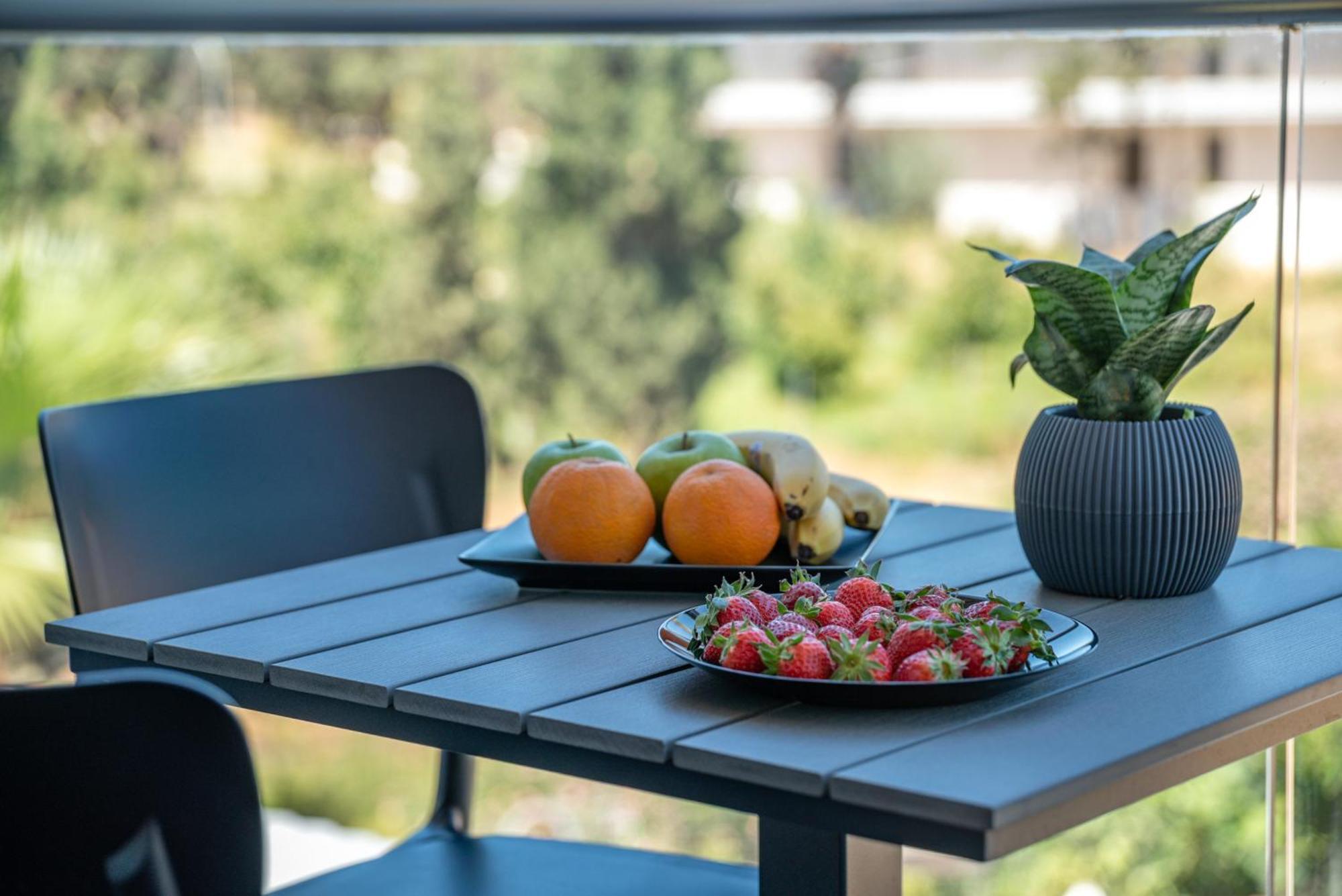 Litinakis Studios Sea View & Litinakis Studios Garden View 700 Meters Away Agia Marina  Екстер'єр фото