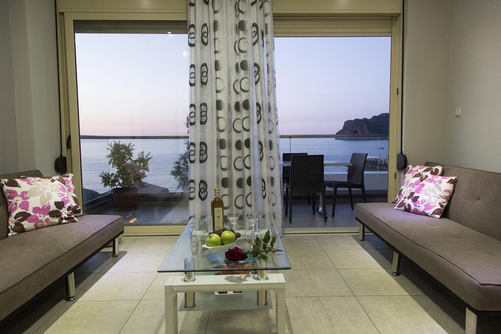 Litinakis Studios Sea View & Litinakis Studios Garden View 700 Meters Away Agia Marina  Екстер'єр фото